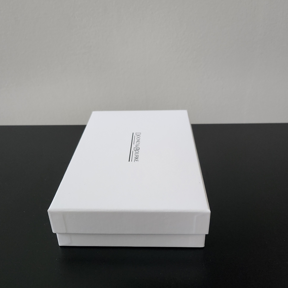 Dooney L White Wallet Box - Picture 5 of 10